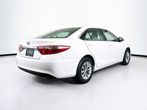 Used 2017 Toyota Camry LE image 9