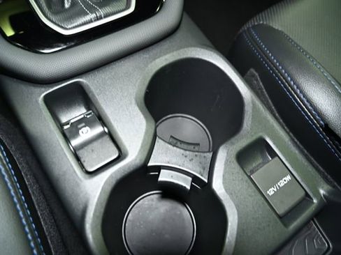 Used 2025 Subaru Forester Limited image 27