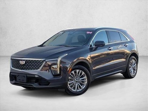 Used 2025 Cadillac XT4 Premium Luxury image 1