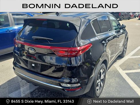 Used 2020 Kia Sportage LX w/ LX Popular Package image 4