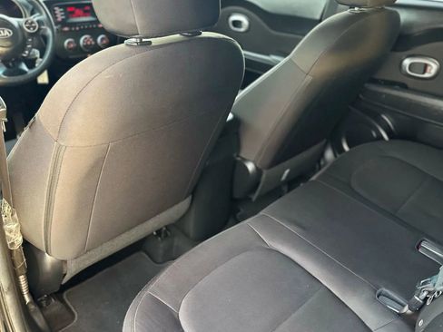 Used 2016 Kia Soul image 10