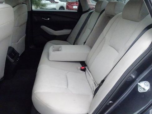 Certified 2025 Honda Accord SE image 9