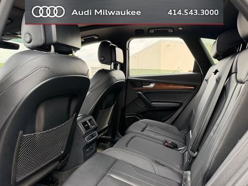 Used 2024 Audi Q5 e Premium Plus w/ Premium Plus Package AWD/4WD image 37