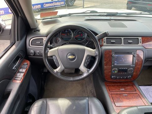 Used 2012 Chevrolet Suburban LTZ AWD/4WD image 23