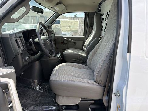 New 2026 GMC Savana 2500 w/ Driver Convenience Package RWD image 18