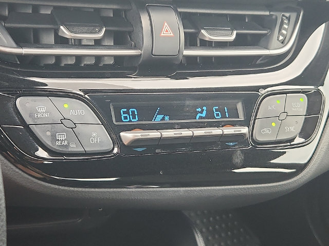 Used 2019 Toyota C-HR LE FWD image 15