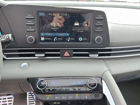 New 2026 Hyundai Elantra SEL Sport Premium FWD image 9