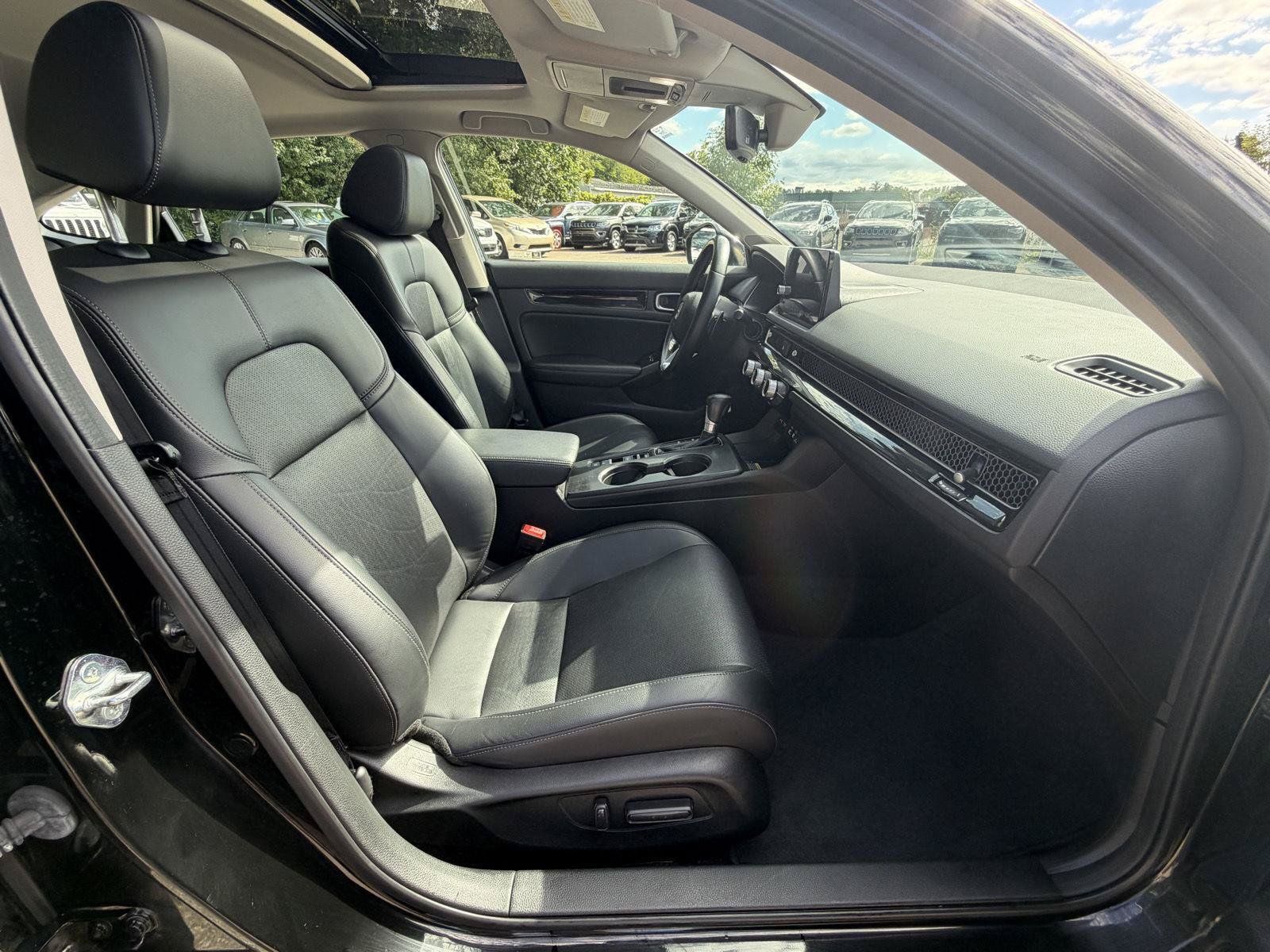 Used 2022 Honda Civic Touring image 30