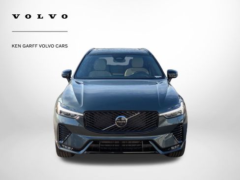 New 2026 Volvo XC60 B5 Plus w/ Climate Package image 9