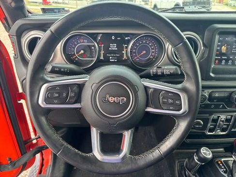 Used 2019 Jeep Wrangler Unlimited Sahara w/ Dual Top Group image 10