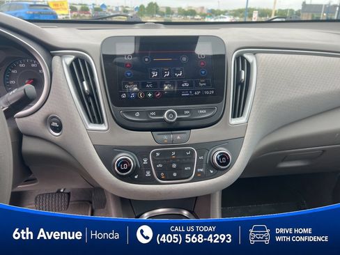 Used 2025 Chevrolet Malibu LT FWD image 14