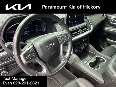 Used 2022 Chevrolet Tahoe Z71 w/ Luxury Package AWD/4WD image 25