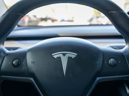 Used 2019 Tesla Model 3 Mid Range image 28