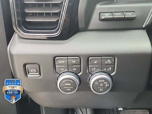 New 2026 GMC Sierra 2500 AT4X w/ AT4X AEV Edition AWD/4WD image 21