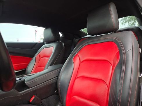 Used 2021 Chevrolet Camaro LT w/ Technology Package RWD image 11