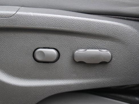 Used 2016 Buick Encore Convenience FWD image 14