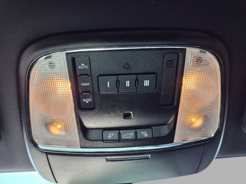 Used 2020 Dodge Durango R/T w/ Blacktop Package image 16