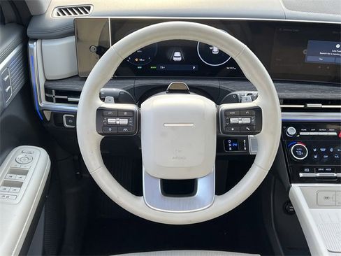 Used 2025 Hyundai Santa Fe Limited image 25