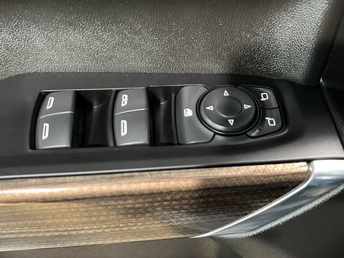 Used 2021 Chevrolet Silverado 1500 RST image 26