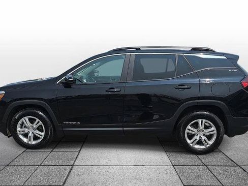 Used 2023 GMC Terrain SLE w/ Driver Convenience Package FWD image 8