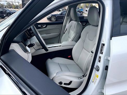 New 2026 Volvo XC60 B5 Ultra w/ Protection Package Premier AWD/4WD image 37
