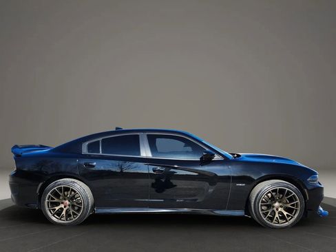 Used 2019 Dodge Charger R/T image 5