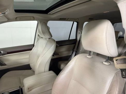 Used 2018 Lexus GX 460 Premium w/ Premium Package AWD/4WD image 17