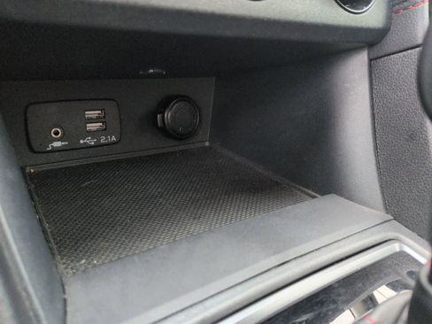 Used 2023 Subaru Crosstrek 2.0i Premium w/ Special Edition image 29