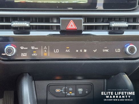 Used 2026 Kia Sportage EX FWD image 18