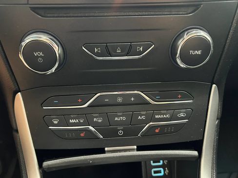 Used 2016 Ford Edge SEL w/ Utility Package FWD image 22