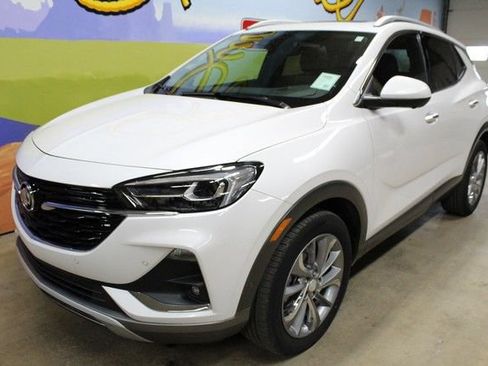 Certified 2023 Buick Encore GX Essence w/ Advanced Technology Package FWD image 9