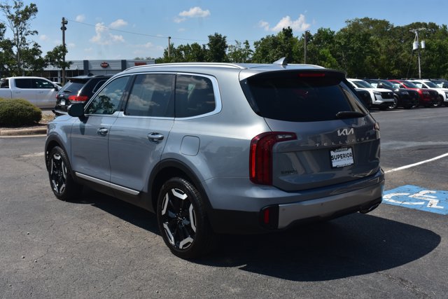 Used 2025 Kia Telluride S FWD image 7