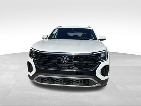 New 2026 Volkswagen Atlas Cross Sport SE image 8