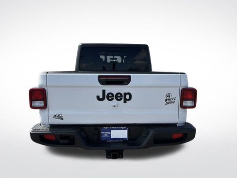 Used 2023 Jeep Gladiator Willys image 6