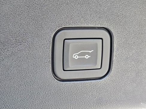 New 2026 Cadillac Vistiq Sport w/ LPO, Floor Liner Package image 30