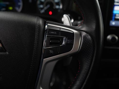 Used 2022 Mitsubishi Outlander LE image 18