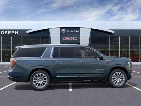 New 2026 GMC Yukon XL Denali w/ Sun & Power Step Package AWD/4WD image 5
