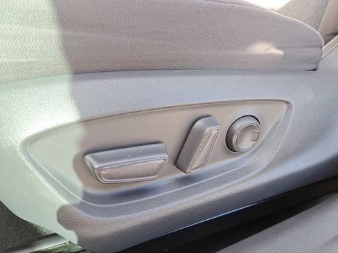 Used 2021 Toyota Camry LE image 14