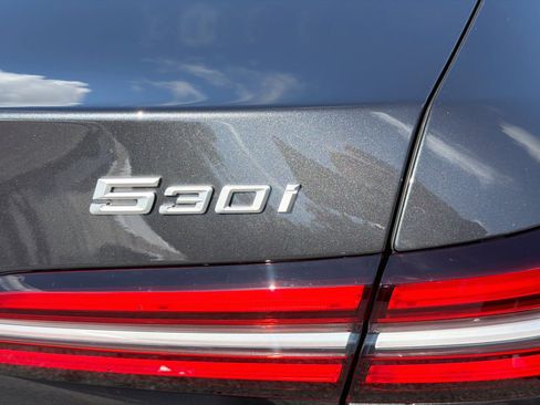 New 2027 BMW 530i w/ Premium Package RWD image 11