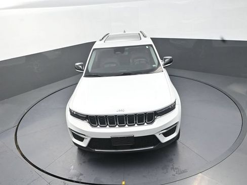 Used 2023 Jeep Grand Cherokee 4WD 4xe image 12
