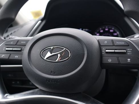 Used 2023 Hyundai Sonata SEL FWD image 9