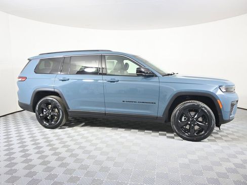 New 2026 Jeep Grand Cherokee L Limited AWD/4WD image 8