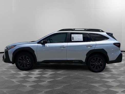 Used 2025 Subaru Outback Onyx Edition AWD/4WD image 2