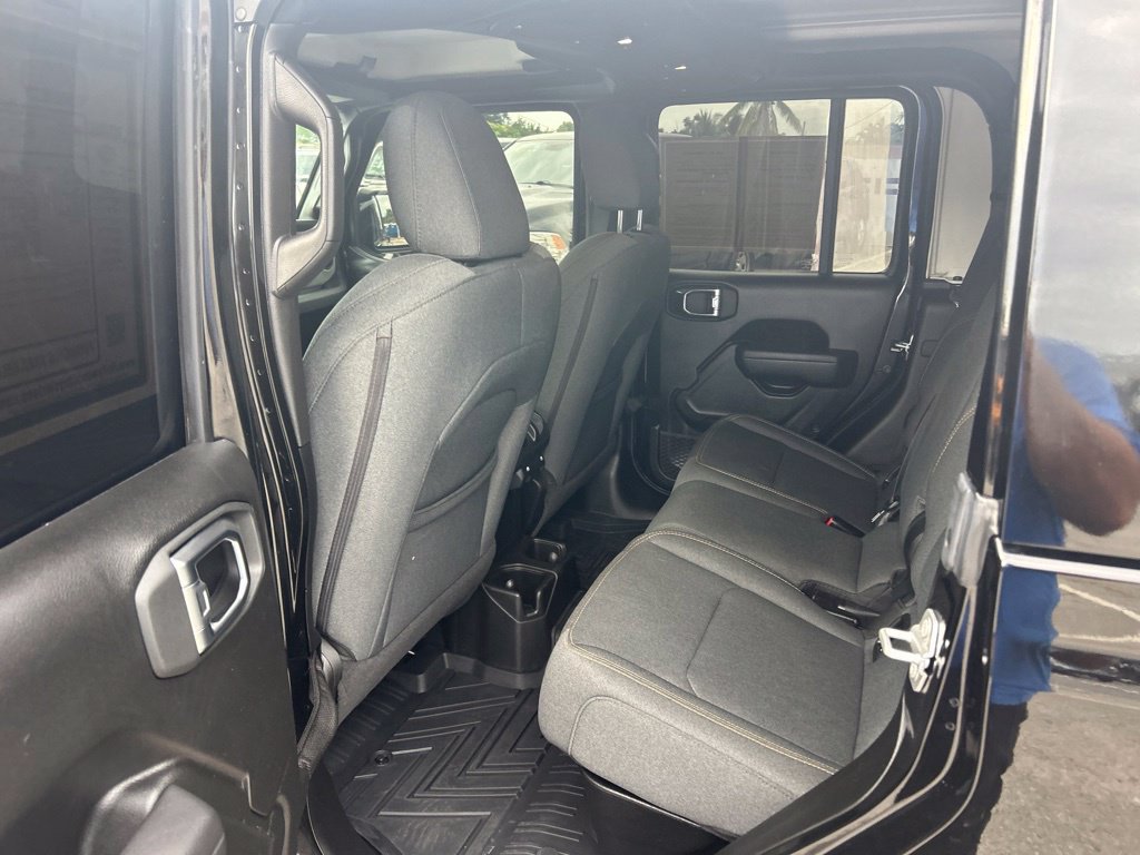 Used 2025 Jeep Gladiator Sport AWD/4WD image 30