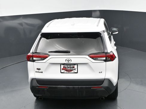 Used 2023 Toyota RAV4 LE FWD image 31