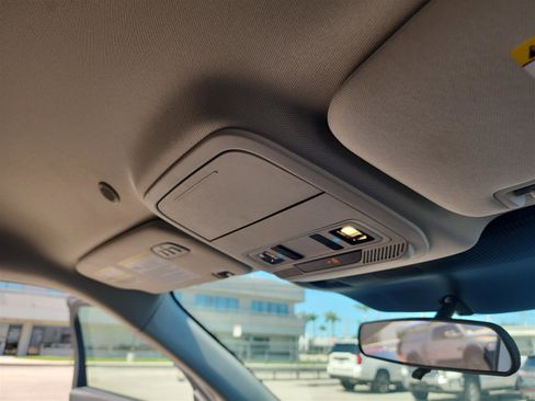 New 2025 Ford Explorer Active w/ Active Comfort Package image 31