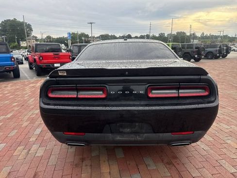 Used 2018 Dodge Challenger SXT w/ Super Sport Group (SS/T) RWD image 13