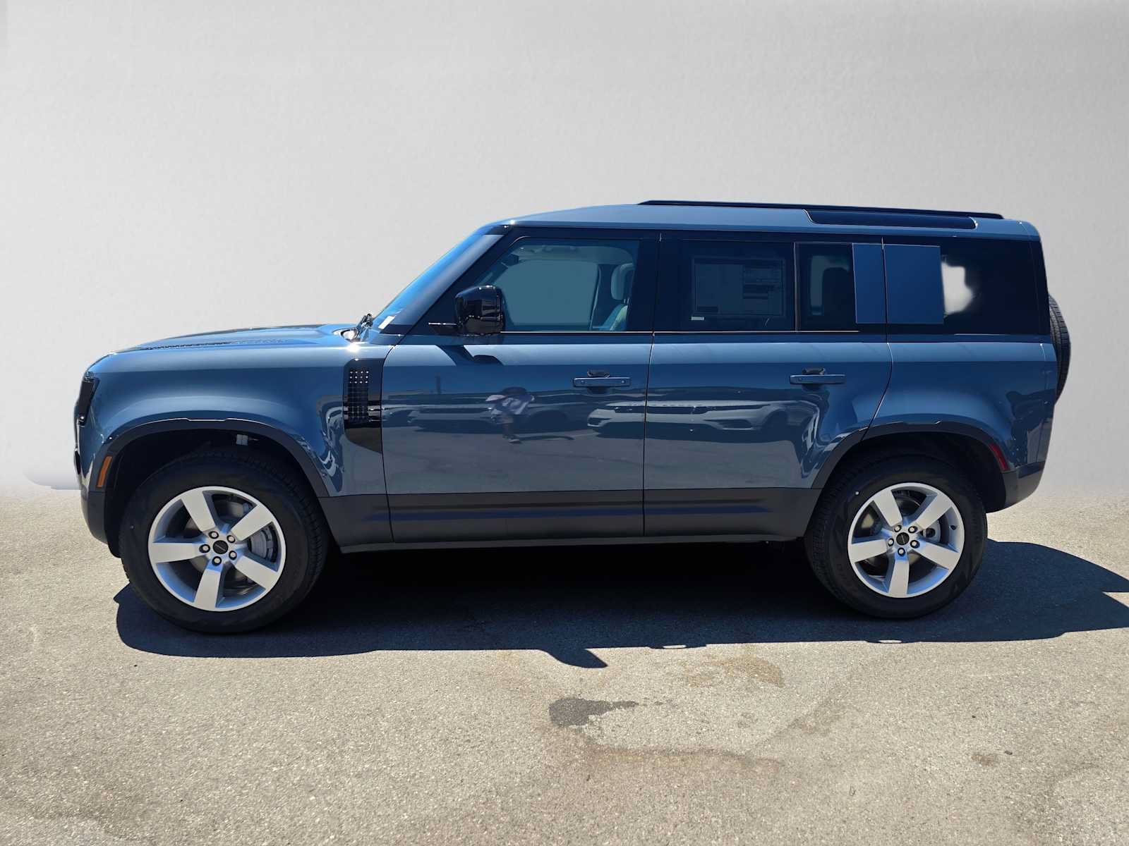 New 2026 Land Rover Defender 110 S AWD/4WD image 2
