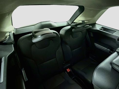 Certified 2023 Volvo XC90 B6 Plus w/ Protection Package Premier AWD/4WD image 28