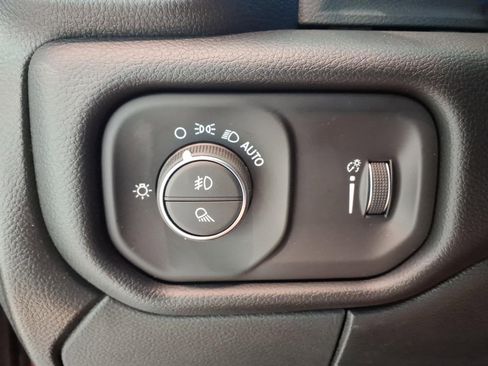 New 2026 RAM 2500 Big Horn AWD/4WD image 15